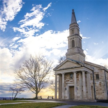 A Storybook Spring on the Bluffs