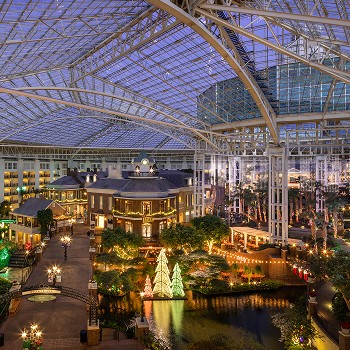 Holiday Magic at Opryland